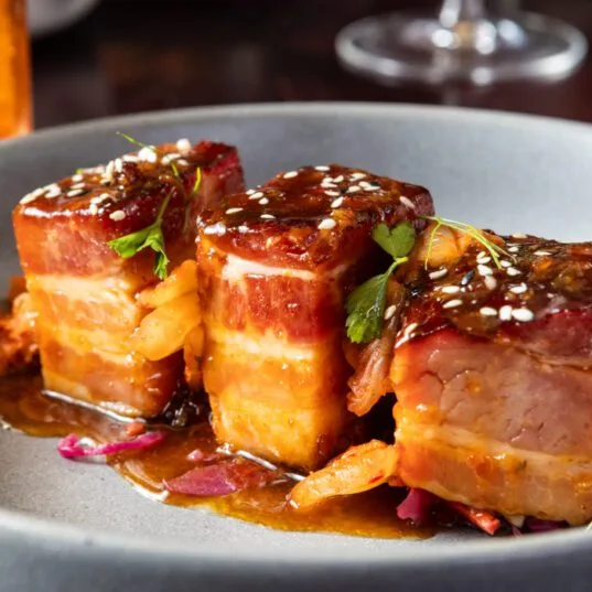 2024-11-20_Entree_Braised-Pork-Belly_Shulas_9172-537x537